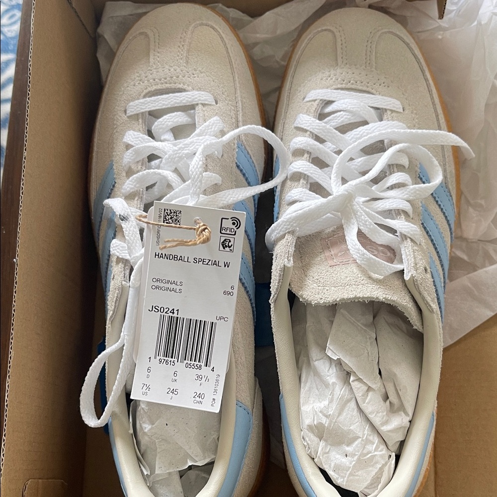 adidas Handball Spezial W Cream & Light Blue Sneakers